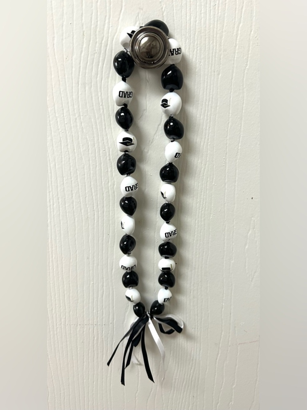 Hawaiian Kukui Nut Lei Black and White Graduation Necklace